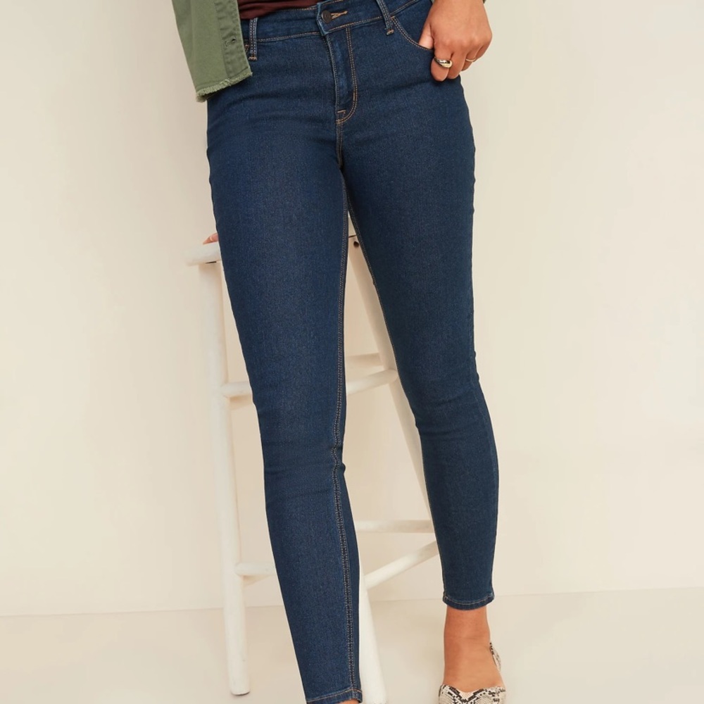 Old Navy Super Skinny Mid Rise jeans dark wash